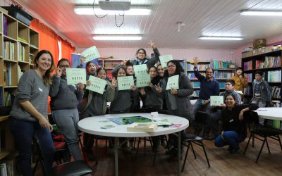 Jugando al Costa Resiliente en la Escuela Rayén Lafquén